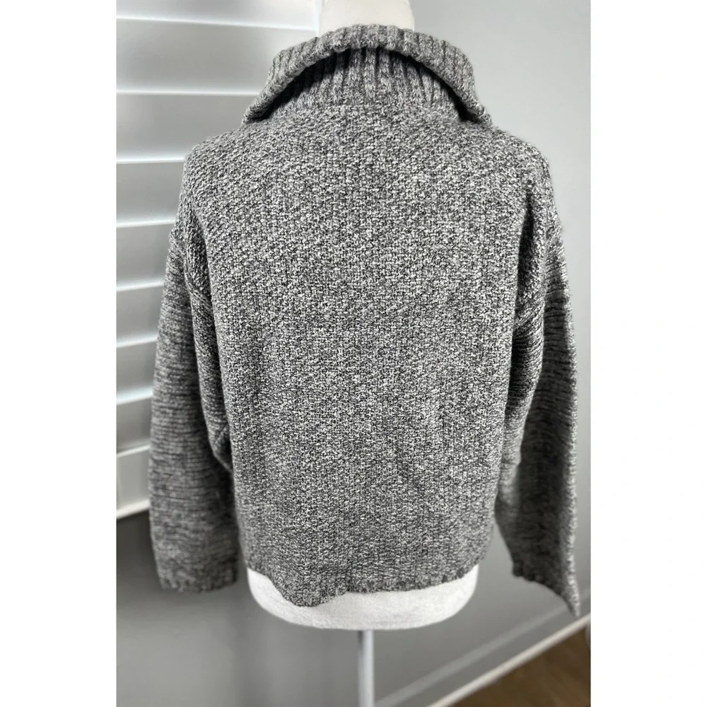 Women's‎ Mock Turtleneck Quarter Zip Pullover Sweater Universal Threads Gray M